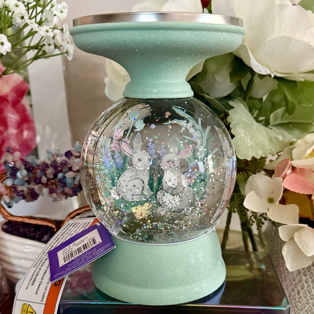 ππ° CELEBRATE TOGETHER EASTER SHIMMER CANDLE HOLDER with BUNNY SCENE. NEW! - Picture 1 of 8